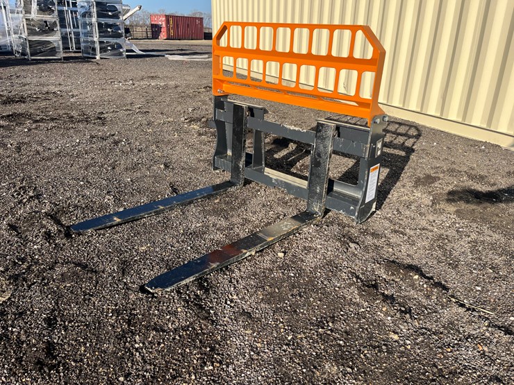 #5056-•-new-land-honor-pallet-forks-image-1