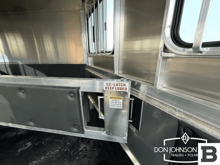 2023-c&b-mavlite-2h-7k-2-h-horse-trailer-image-21