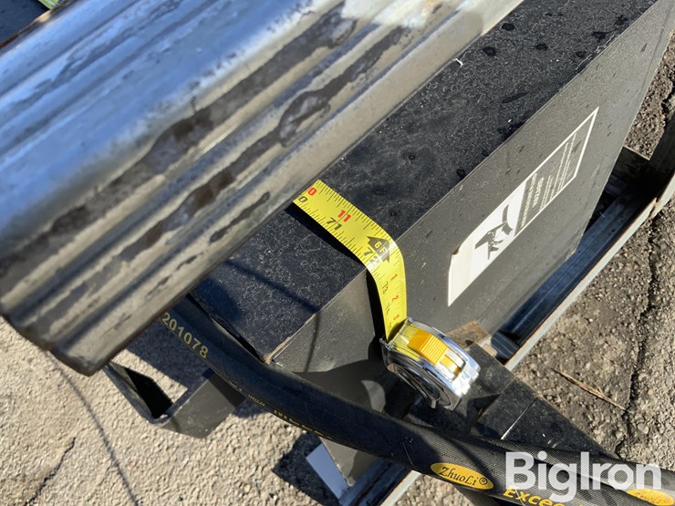 2025-massey-ferguson-730-image-18