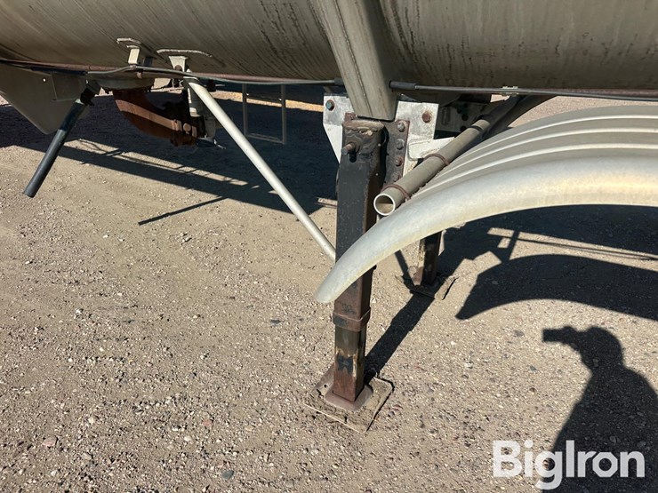 1977-trailmaster-tanker-image-15