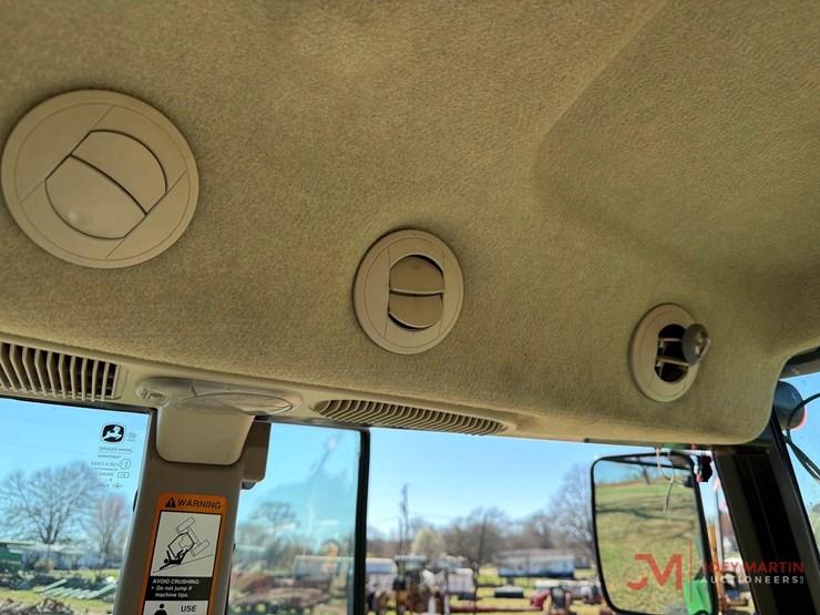 john-deere-6120e-image-33