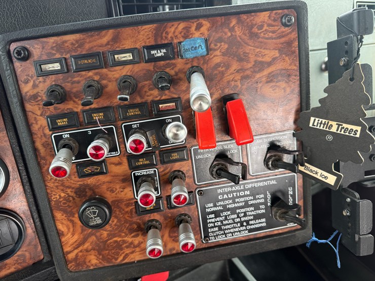 2000-kenworth-w900-image-28