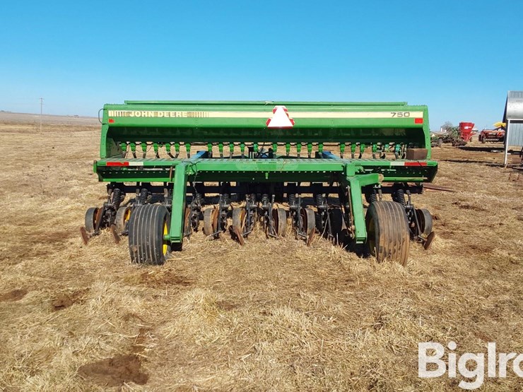 john-deere-750-image-6