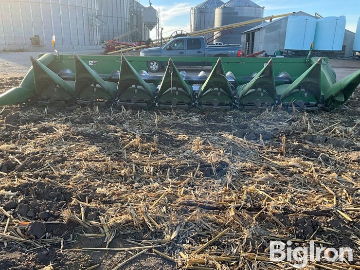 2014-john-deere-608c-image-2