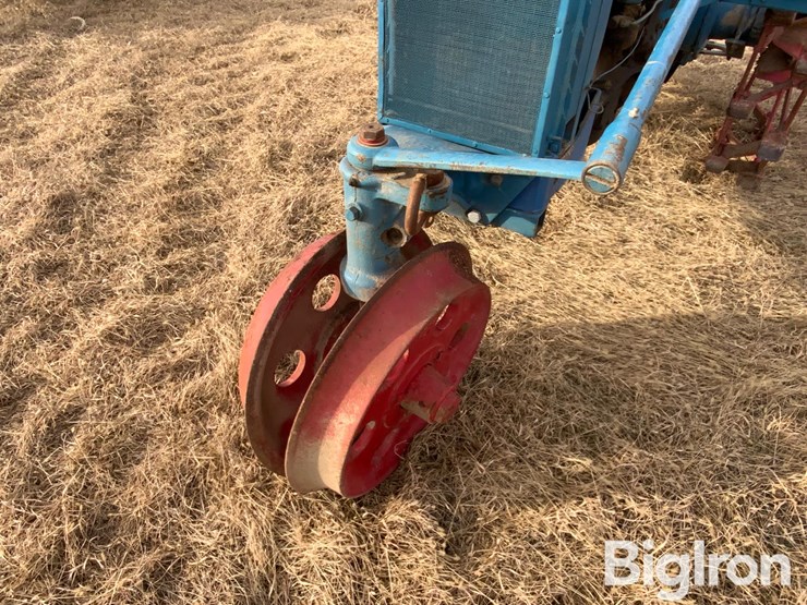 1930-case-cc-2wd-tractor-image-15
