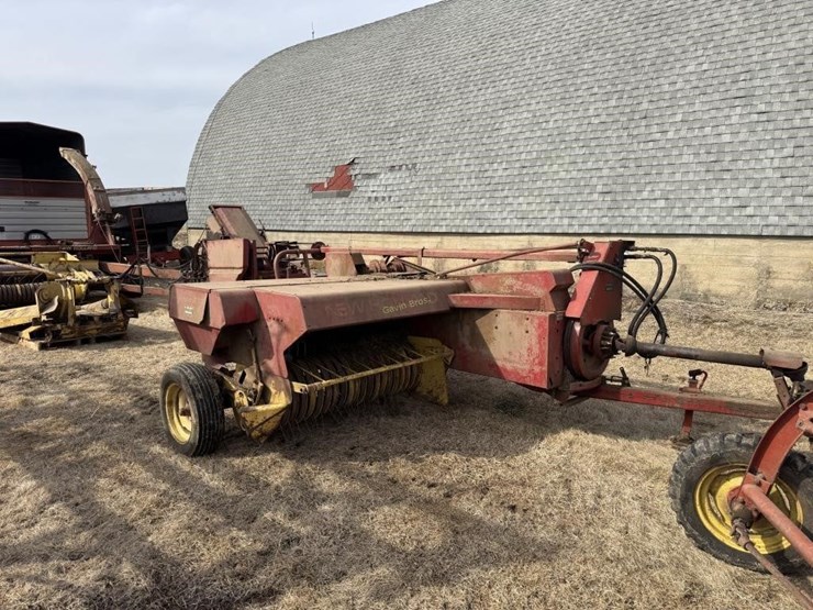 new-holland-273-image-1