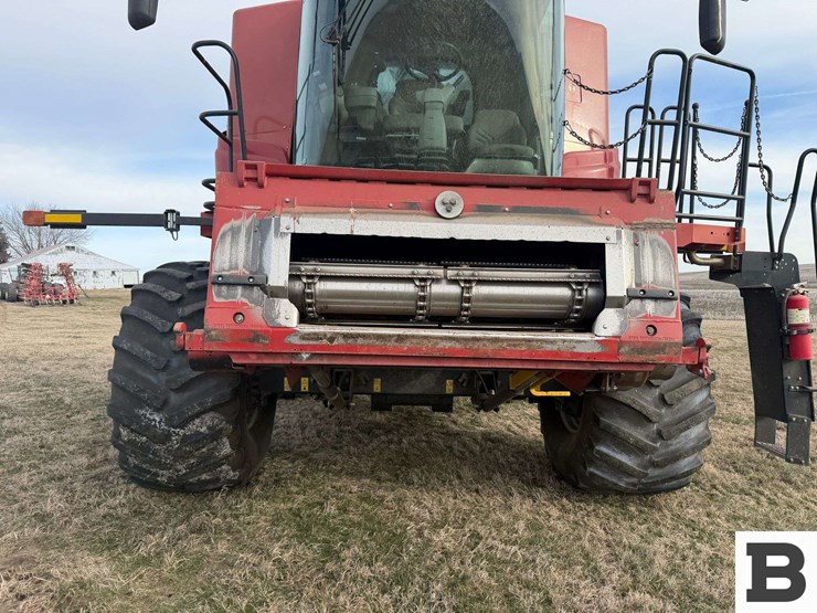 2008-case-ih-7010-image-10