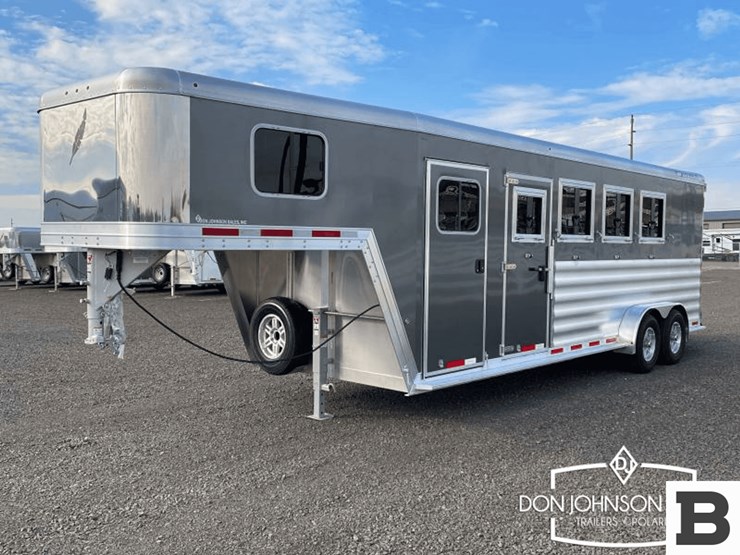 2024-featherlite-9600-7450-4-h-gooseneck-horse-trailer-image-1