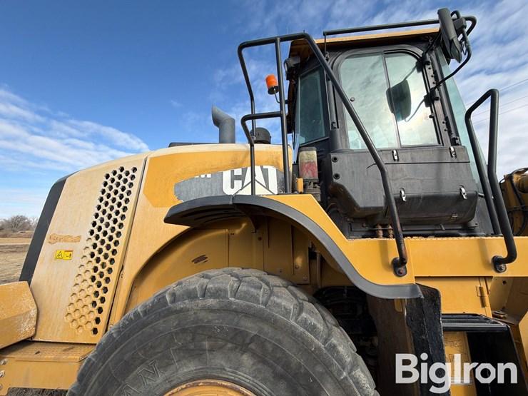 2014-caterpillar-950m-image-11