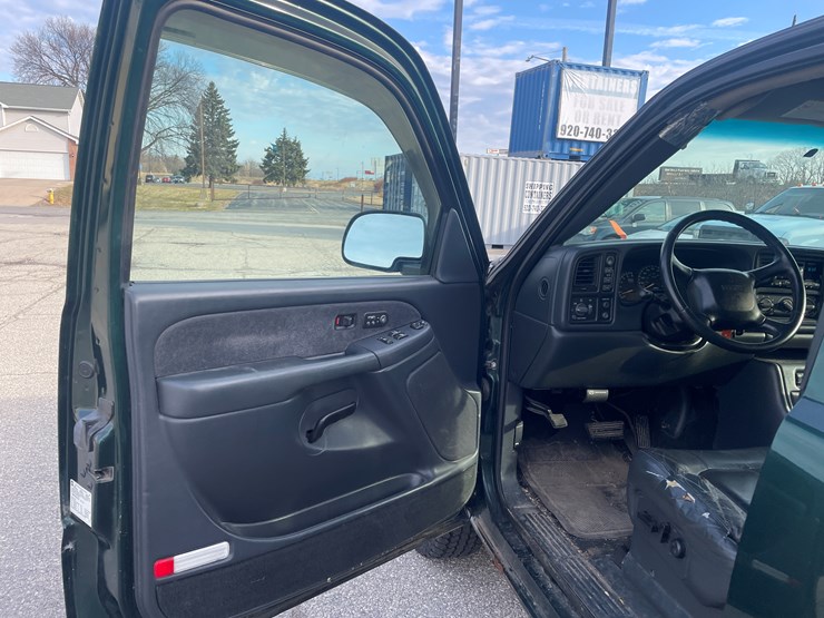 #1430-•-2002-green-gmc-sierra-(has-wi-title)-(of)-image-10