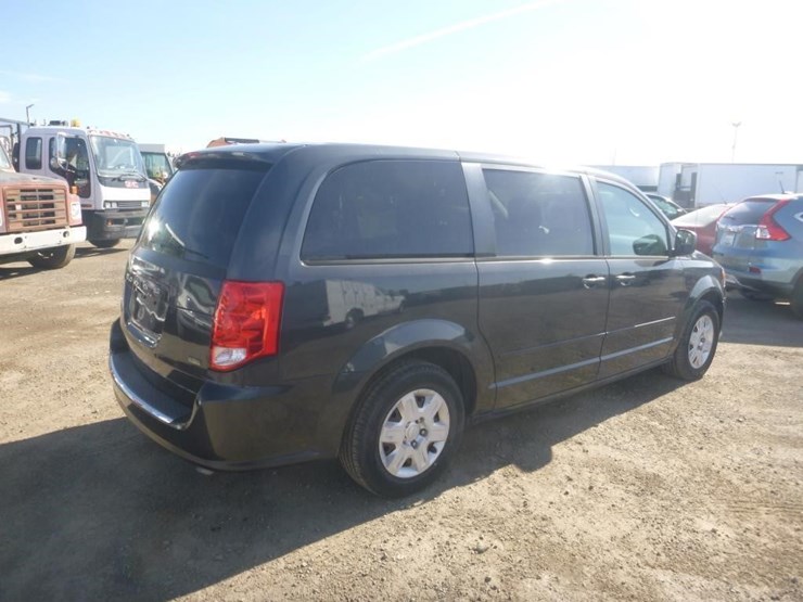 2012-dodge-grand-caravan-image-3