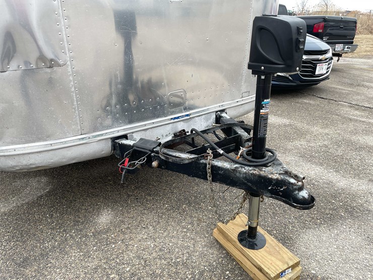 #1435-•-1978-airstream-land-yacht-31'---fully-remodeled,-road-ready-(has-wi-title)-(of)-image-154