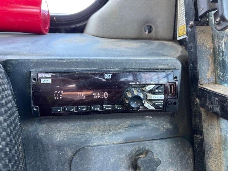 caterpillar-259d-image-23