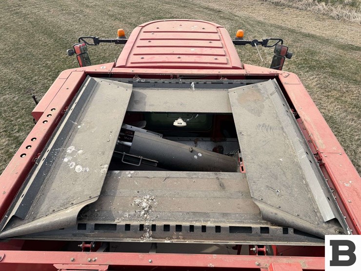 2008-case-ih-7010-image-88