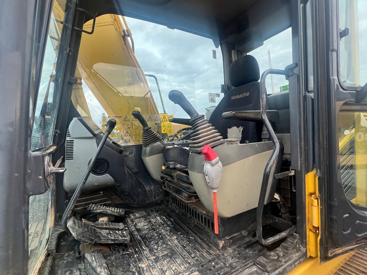 2011-komatsu-pc130-8-image-25