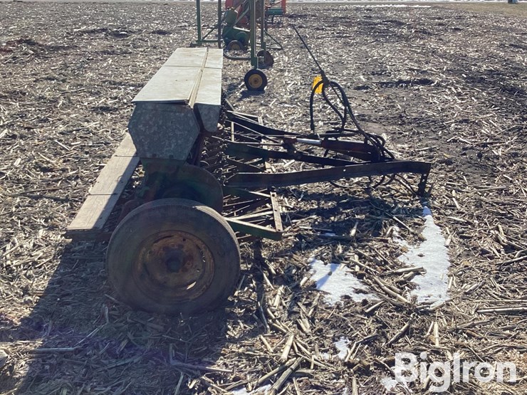 john-deere-b-image-4