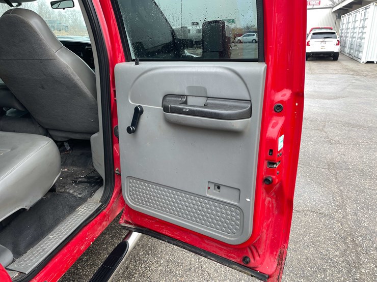 2006-ford-f350-xl-image-63