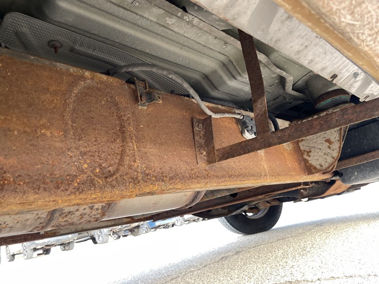 2012-chevrolet-3500hd-image-56