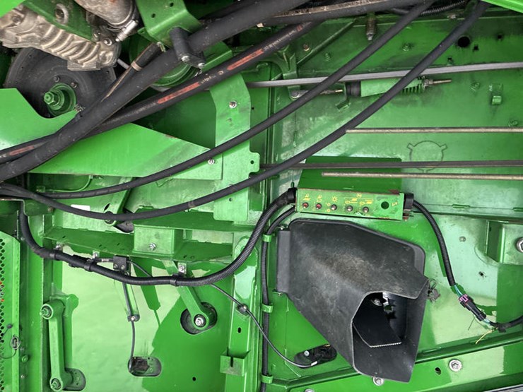 2014-john-deere-s660-image-53