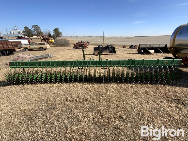 john-deere-e0400-rotary-hoe-image-6