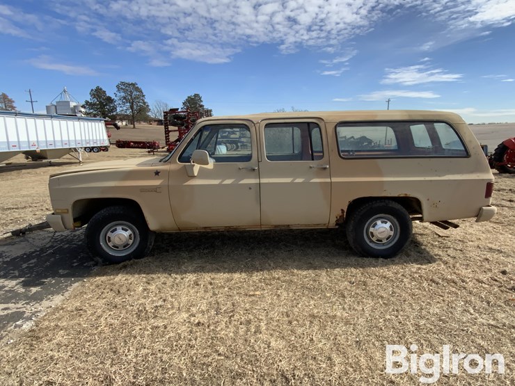 1987-gmc-suburban-image-8