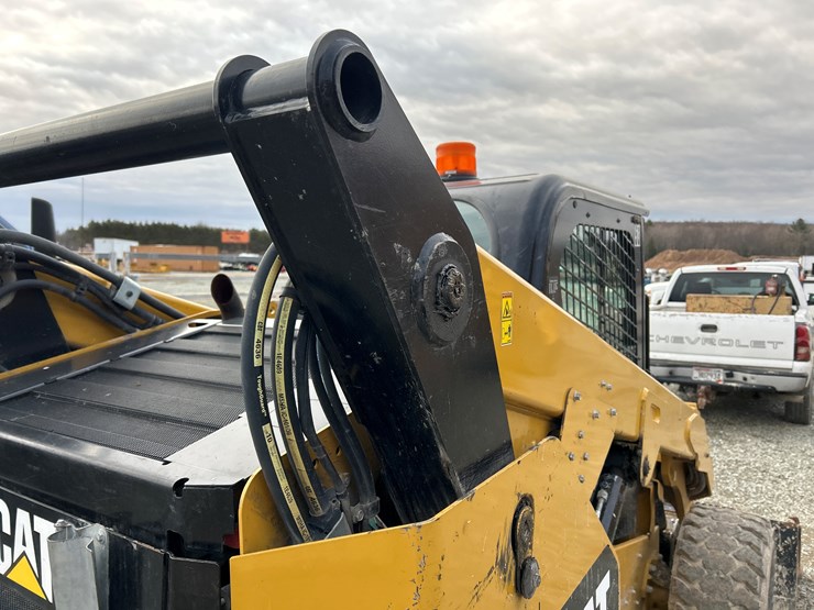 caterpillar-262d-image-21