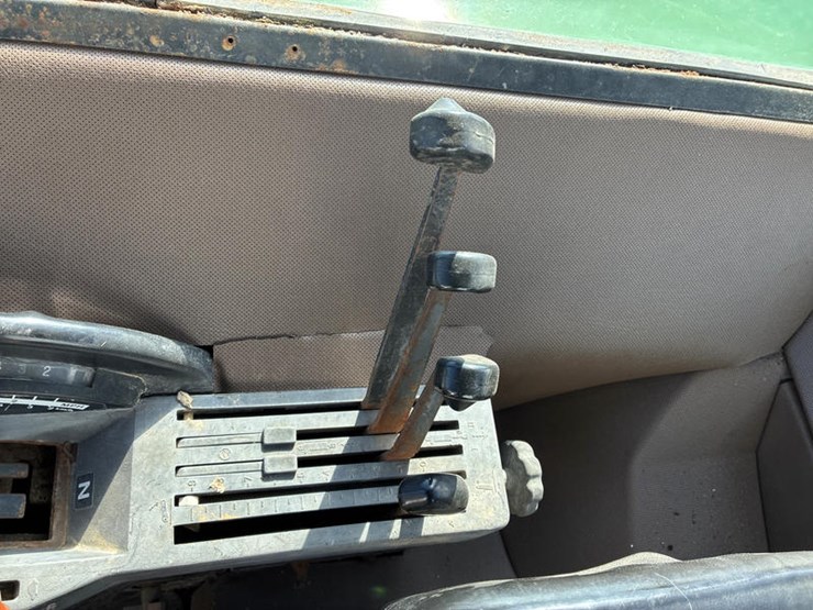 1984-john-deere-4650-image-63