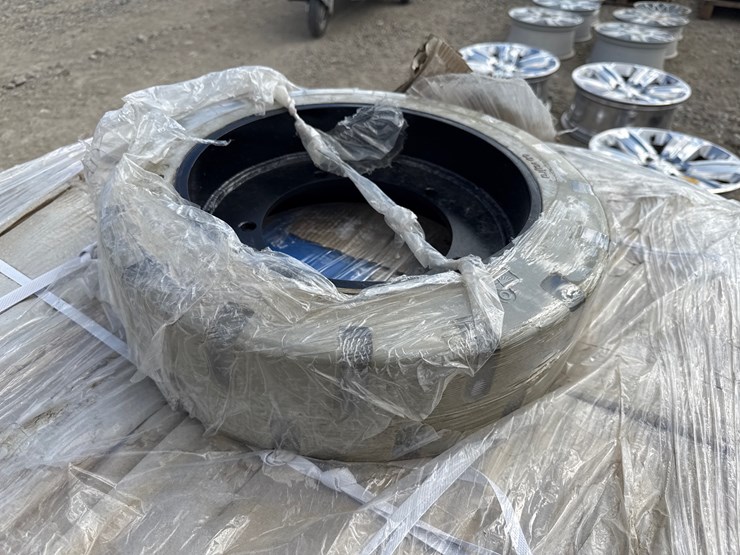 #37446-•-unused-18x15-mud-buggy-tires-inv#-37446-image-6