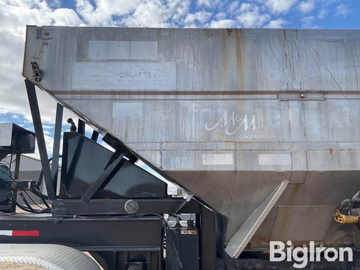 2001-magnolia-trailer-image-9