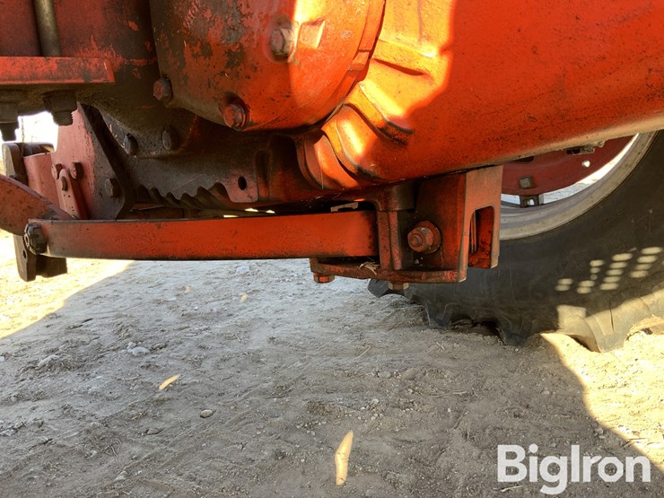 1967-case-830-2wd-tractor-image-15