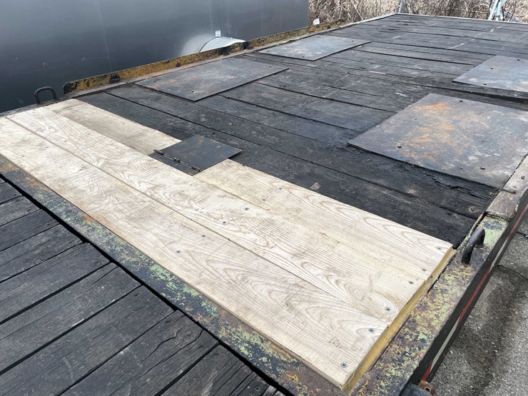 #1434-•-1977-miller-tilt-bed-trailer-(has-wi-title)-(of)-image-18