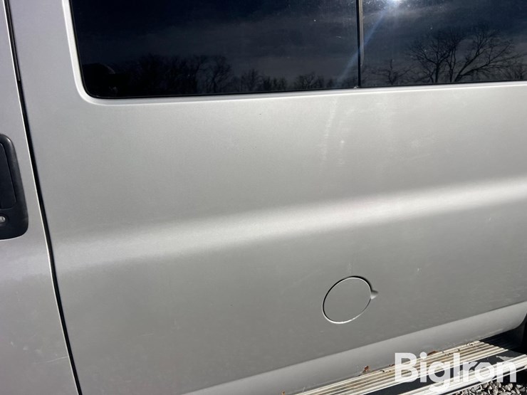 2006-chevrolet-express-g3500-image-13