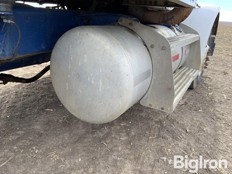 2001-peterbilt-378-image-18