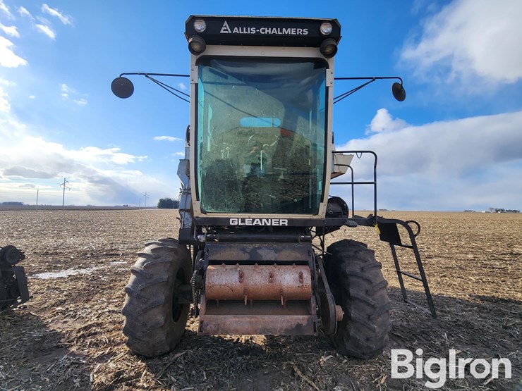 1980-gleaner-f2-image-2