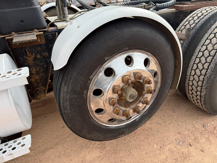 2000-kenworth-w900-image-13