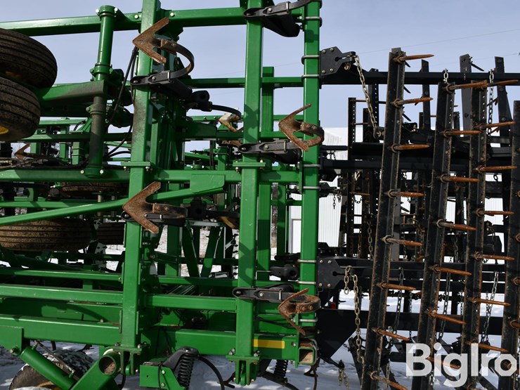 2011-john-deere-2310-image-19