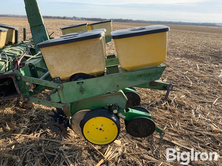 john-deere-7000-image-12