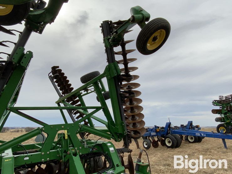 2013-john-deere-2623-image-11