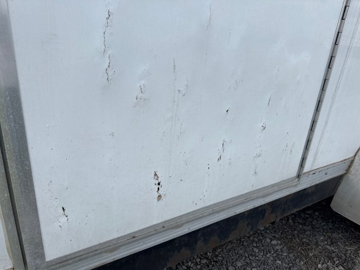 #38234-•-2012-comforts-of-home-22'-t/a-(3)-stall-mobile-shower-&-bathroom-4c9tn2225cm081303-inv#-38234-image-33