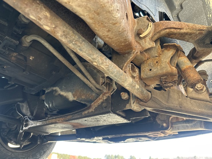 2005-gmc-3500-image-44