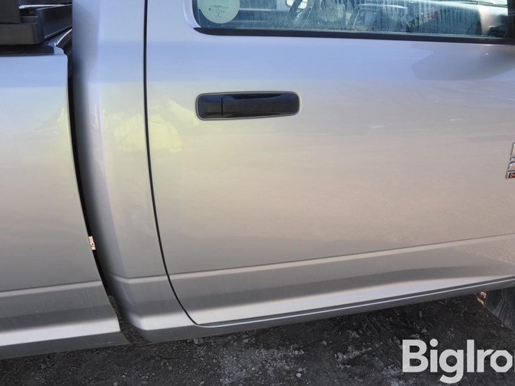 2016-ram-2500-hd-image-18