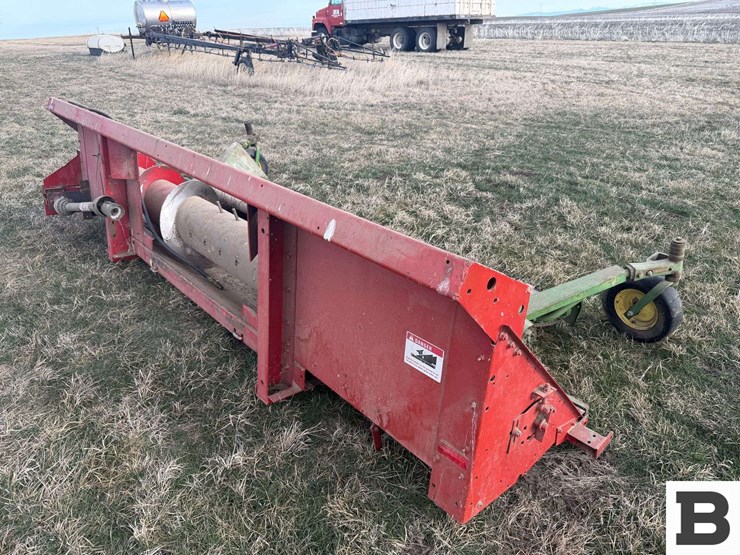 international-810-13-image-9