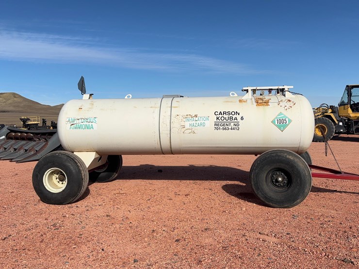 anhydrous-tank-with-trailer-image-5