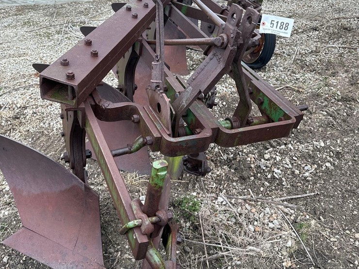 john-deere-5-image-2