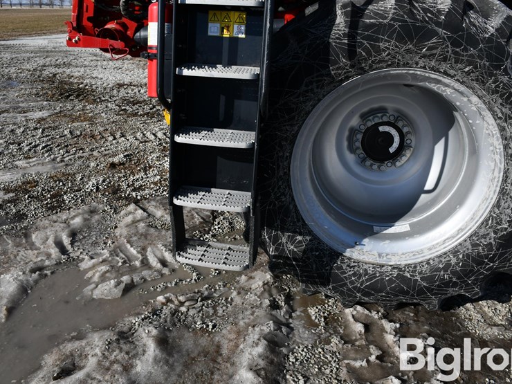 2017-case-ih-8240-image-18