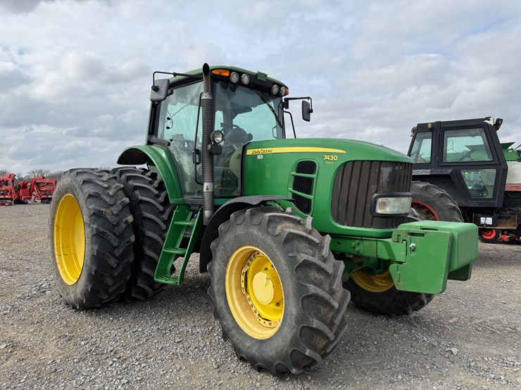 john-deere-7430-image-1