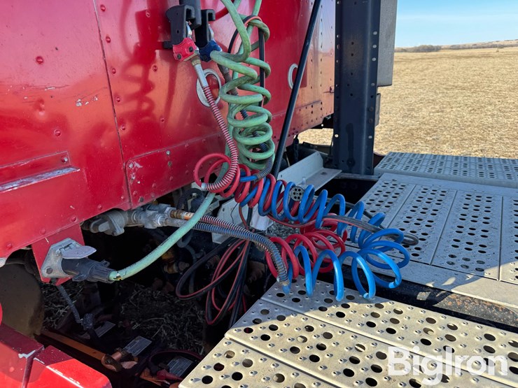 1997-freightliner-fld120-image-18