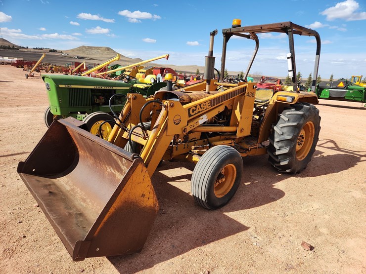 case-380-roadrunner-tractor-with-case-436-loader-image-1