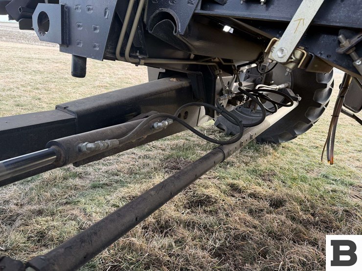 2008-case-ih-7010-image-59