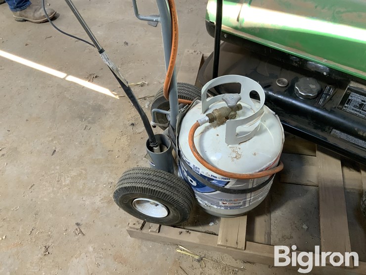 john-deere-ac215-heater-image-9